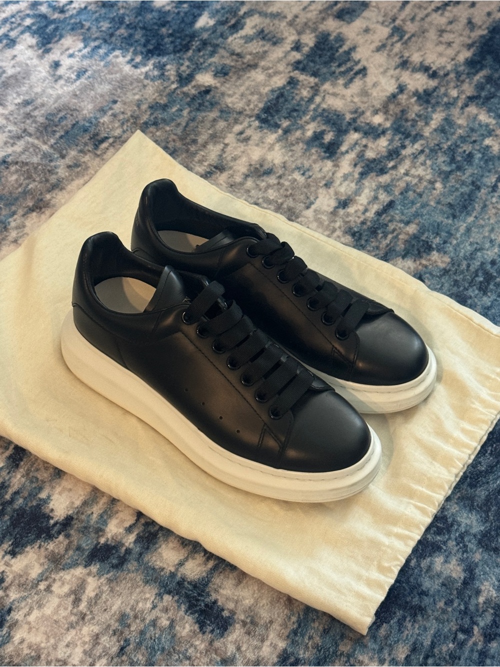 Alexander McQueen Sneakers with White Sole - Picture 3 of 8